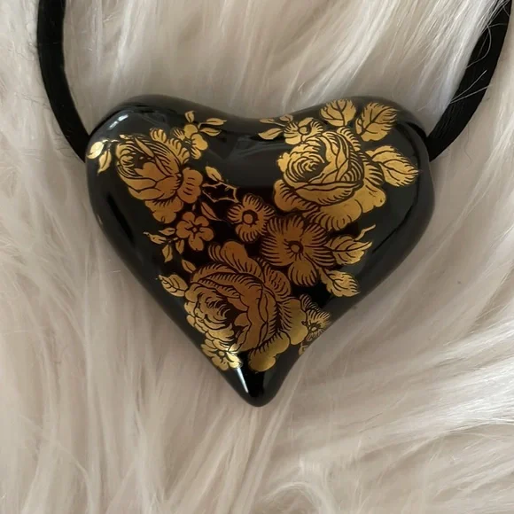Sandra Pailet Vintage Necklace Porcelain Heart Handpainted Gold Roses 1970/80s - Picture 2 of 5